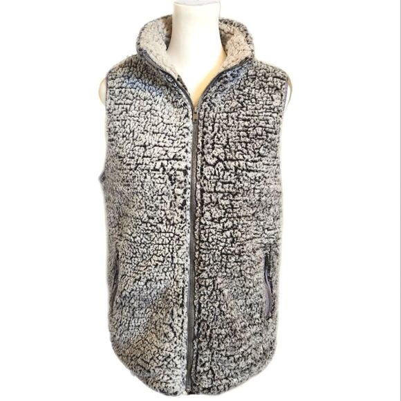 Thread & Supply faux sherpa full zip vest, gray, zip pockets, M - Picture 1 of 7